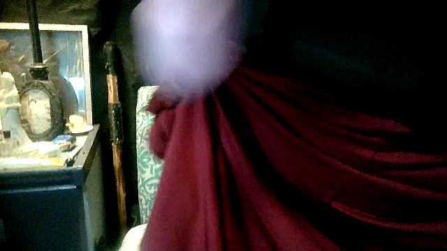 Snapshot of Fantasymaid80 chatting on 01.05.25 Fantasymaid80 online show from 01.05.25