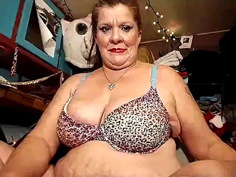 Snapshot of Fantasymaid80 chatting on 01.12.25 Fantasymaid80 online show from 01.12.25