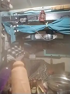 Snapshot of Fantasymaid80 chatting on 01.31.25 Fantasymaid80 online show from 01.31.25