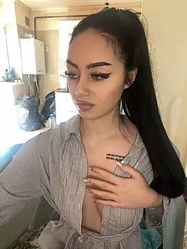 Snapshot of Gya_Rue chatting on 02.26.25 Gya Rue online show from 02.26.25