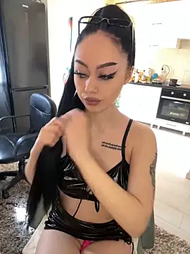 Snapshot of Gya_Rue chatting on 03.18.25 Gya Rue online show from 03.18.25