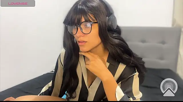 LanaQuen online show from 12.16.24