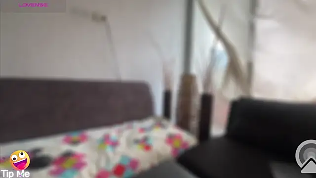 LanaQuen online show from 12.29.24