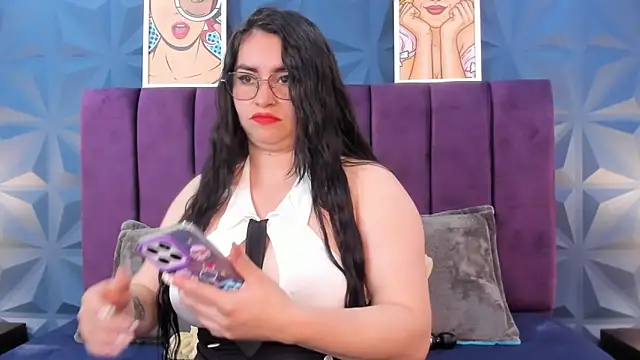 NicoleJonss online show from 02.24.26