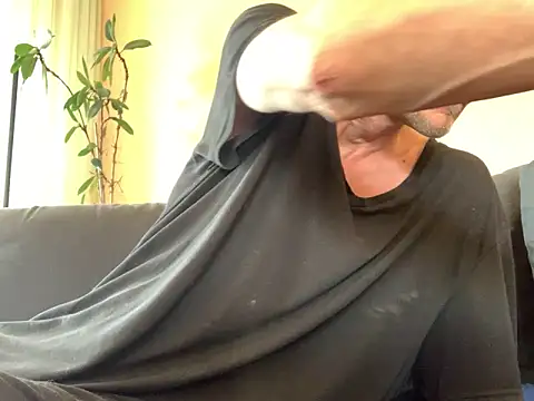 Snapshot of Bula94193 chatting on 02.25.26 Bula94193 online show from 02.25.26