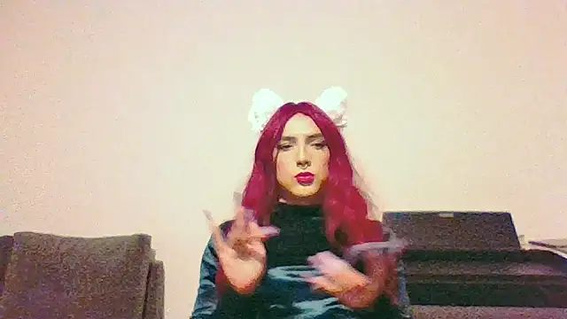 Snapshot of Tina_Aquila chatting on 10.31.25 Tina Aquila online show from 10.31.25