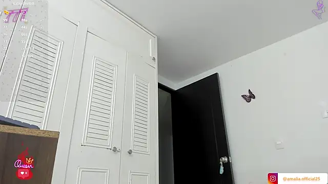 Snapshot of sweet_amalia4 chatting on 06.15.26 sweet amalia4 online show from 06.15.26