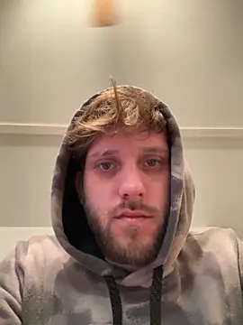 Snapshot of seantolliver57378 chatting on 10.31.25 seantolliver57378 online show from 10.31.25