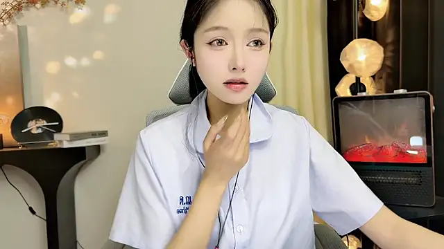 xiaodaibabyy online show from 02.05.25