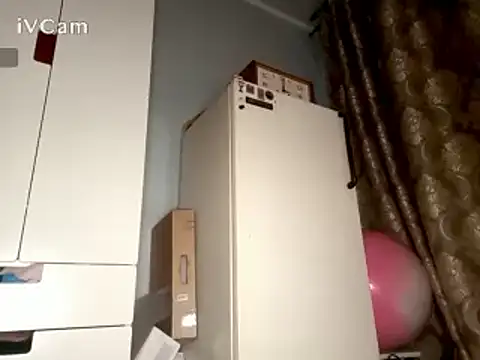 -LauraGold- online show from 12.17.24