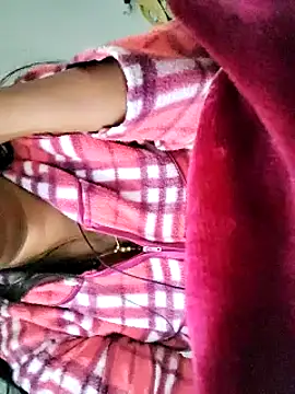 Snapshot of lovelyruhi chatting on 12.27.24 lovelyruhi online show from 12.27.24