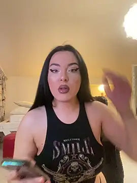 Snapshot of KeiraDark chatting on 04.17.26 KeiraDark online show from 04.17.26