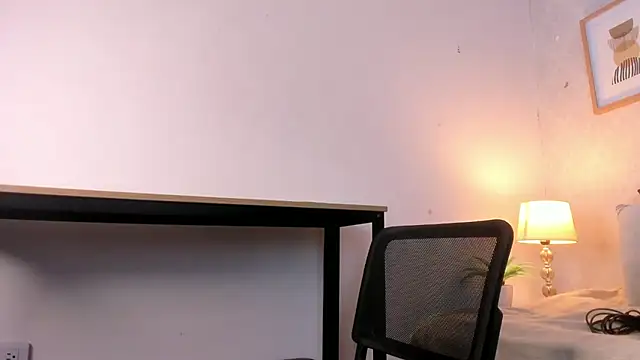 Caroline dh online show from 04.06.26