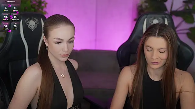 Julia  Star  online show from 04.22.26