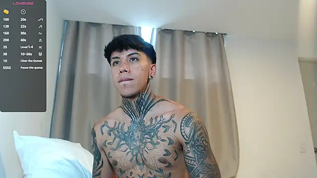 Nickhot0609 online show from 02.26.25