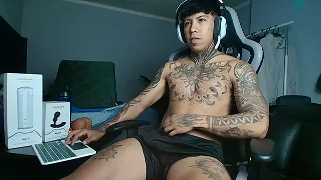 Nickhot0609 online show from 09.16.25