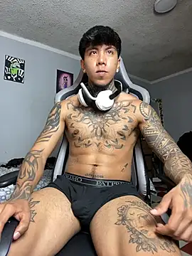 Nickhot0609 online show from 10.23.25