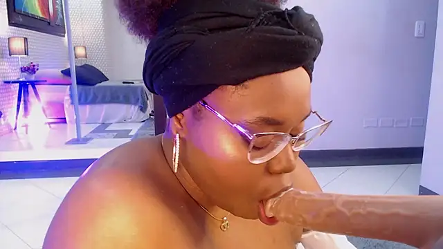 Snapshot of Makena_gh chatting on 01.30.25 Makena gh online show from 01.30.25