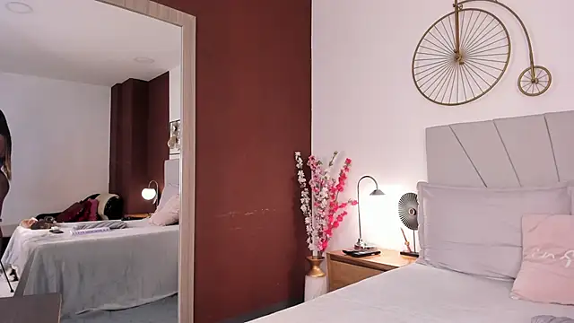 Snapshot of Makena_gh chatting on 10.22.25 Makena gh online show from 10.22.25