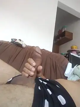 Snapshot of Malubrotudo chatting on 02.27.25 Malubrotudo online show from 02.27.25