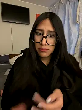 AleFantasy0001 online show from 10.29.25