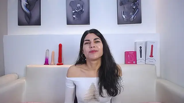 Melodi Roux online show from 11.08.25