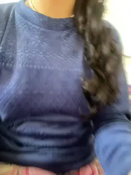 Snapshot of Lina-lolo chatting on 12.08.24 Lina-lolo online show from 12.08.24