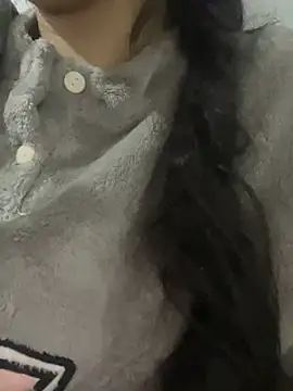 Snapshot of Lina-lolo chatting on 12.16.24 Lina-lolo online show from 12.16.24