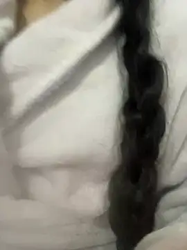 Snapshot of Lina-lolo chatting on 12.23.24 Lina-lolo online show from 12.23.24