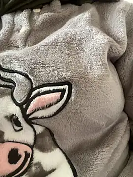 Snapshot of Lina-lolo chatting on 01.05.25 Lina-lolo online show from 01.05.25