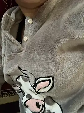 Snapshot of Lina-lolo chatting on 01.19.25 Lina-lolo online show from 01.19.25