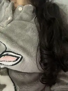 Snapshot of Lina-lolo chatting on 01.25.25 Lina-lolo online show from 01.25.25