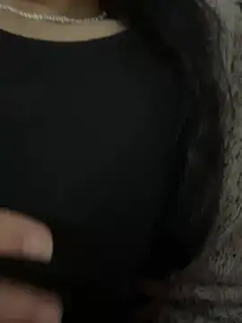 Snapshot of Lina-lolo chatting on 02.02.25 Lina-lolo online show from 02.02.25