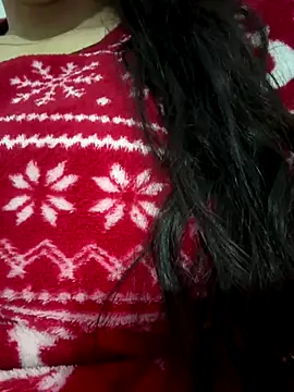 Snapshot of Lina-lolo chatting on 12.21.25 Lina-lolo online show from 12.21.25