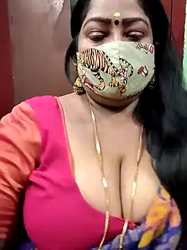 Snapshot of maniisha chatting on 12.20.24 maniisha online show from 12.20.24