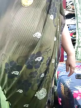 Snapshot of maniisha chatting on 12.31.24 maniisha online show from 12.31.24