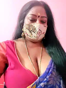 Snapshot of maniisha chatting on 01.06.25 maniisha online show from 01.06.25