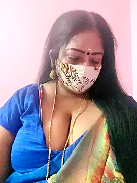 Snapshot of maniisha chatting on 02.10.25 maniisha online show from 02.10.25