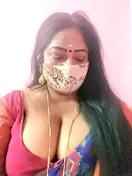 Snapshot of maniisha chatting on 02.14.25 maniisha online show from 02.14.25