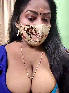 Snapshot of maniisha chatting on 10.22.25 maniisha online show from 10.22.25