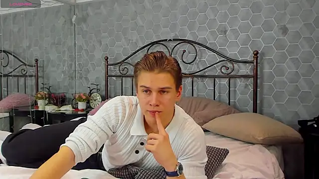 Marcus Swampov online show from 12.22.24