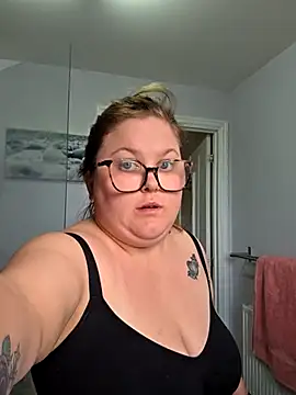 Tallulah-mae-xoxox online show from 04.12.26