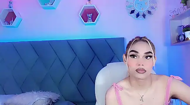 Hallyhott online show from 12.02.24