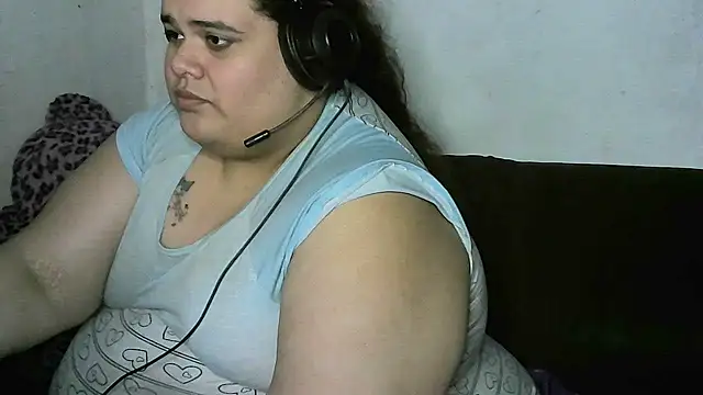 GeovanaLiveHot online show from 11.14.25