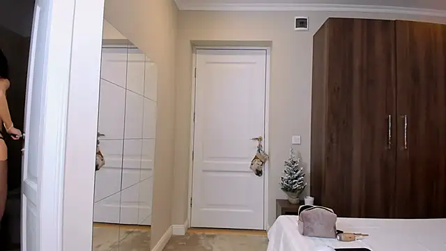 aiissh online show from 02.24.25