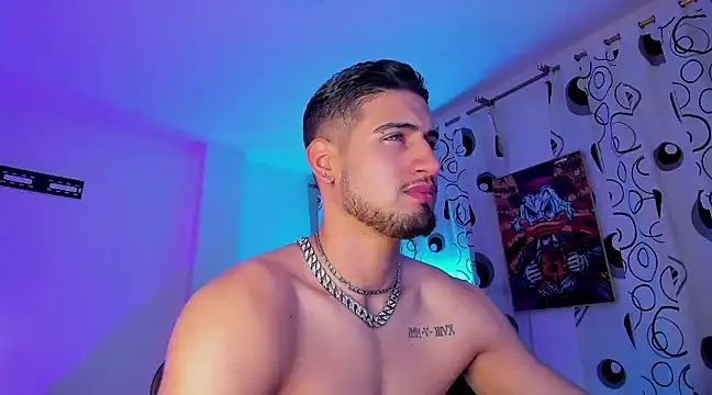 Giomar Reyes online show from 12.12.24