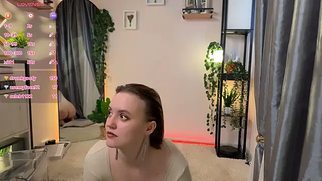 Lella Ryann  online show from 02.28.25