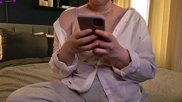 Snapshot of Lella_Ryann_ chatting on 04.30.26 Lella Ryann online show from 04.30.26
