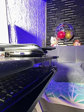 missycanoo online show from 02.25.25