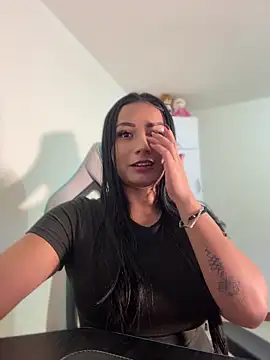 Snapshot of missycanoo chatting on 06.17.26 missycanoo online show from 06.17.26
